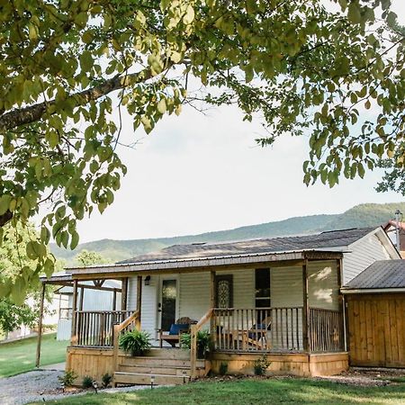 סביירוויל Moonlight Cottage - Your Romantic & Scenic Escape מראה חיצוני תמונה