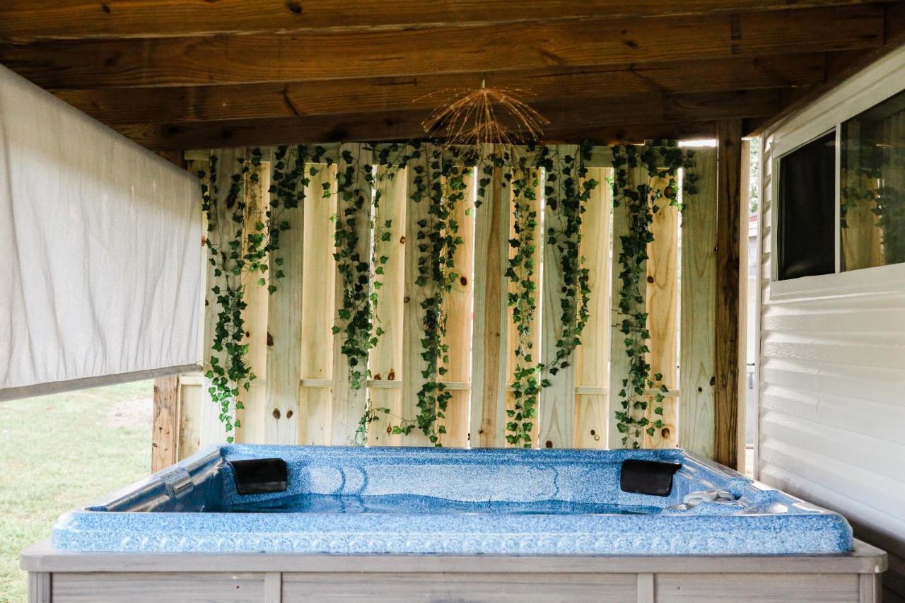 סביירוויל Moonlight Cottage - Your Romantic & Scenic Escape מראה חיצוני תמונה